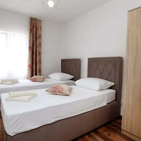 Dalmatia شقة تروغير